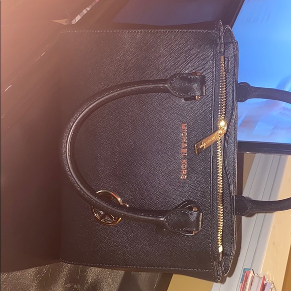 Michael Kors Handbags - Final price! MK mini purse